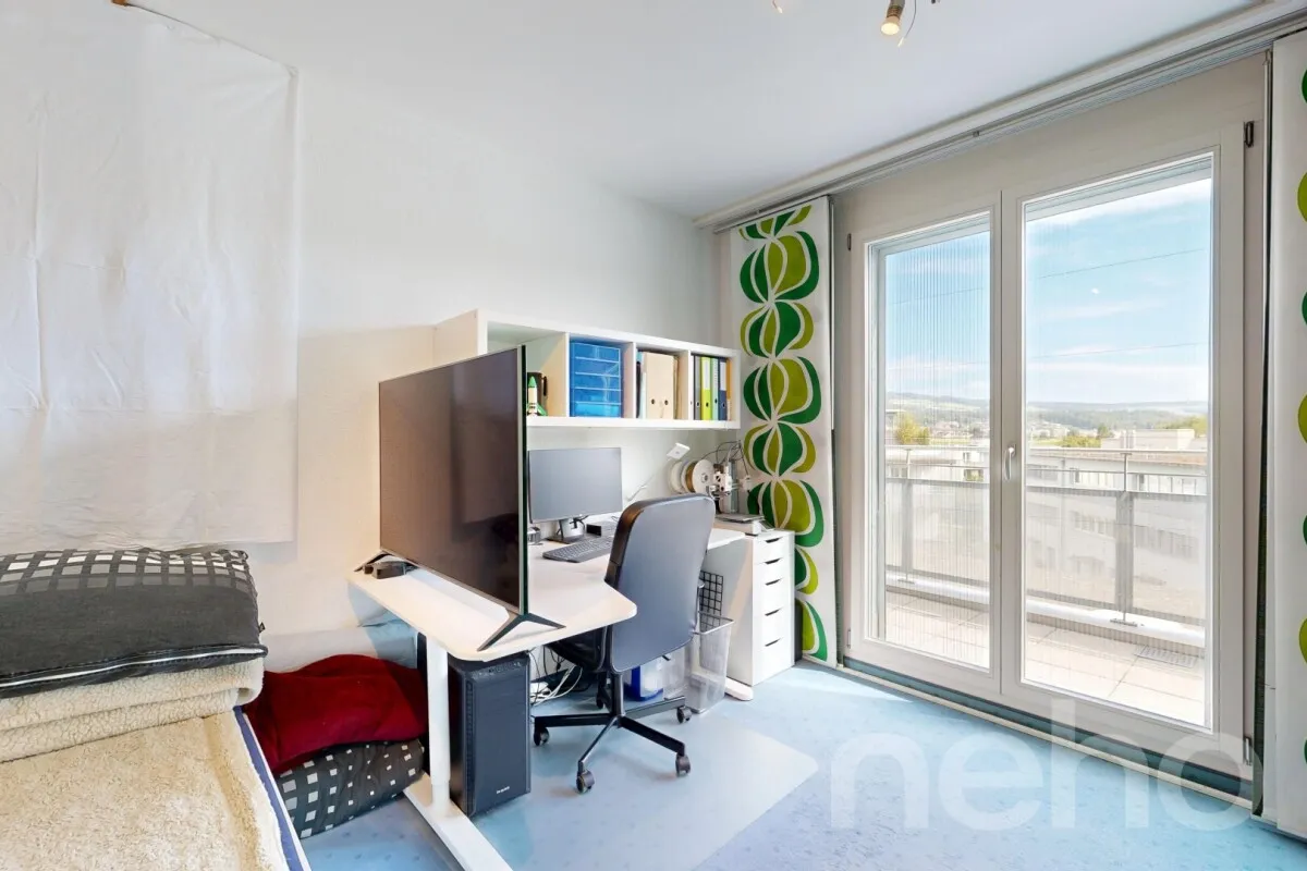 Grosszügige 5.5-Zimmer-Attikawohnung mit Liftzugang und Weitblick