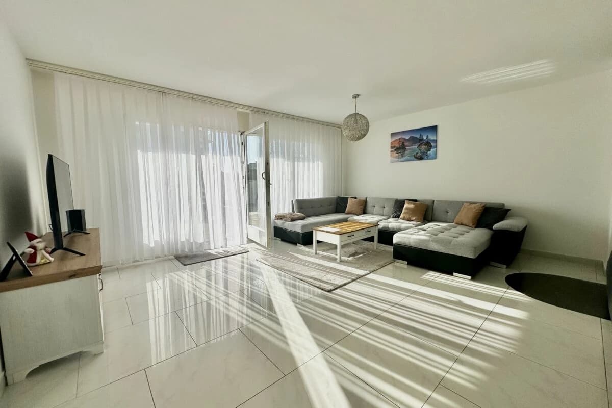 6.5-Zimmer Eck-Einfamilienhaus in Seenähe