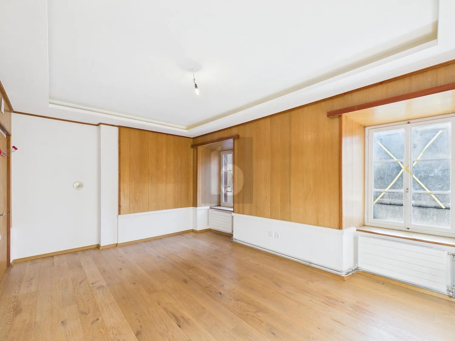 MODERNE ALTBAUPERLE MIT SPECKSTEINOFEN