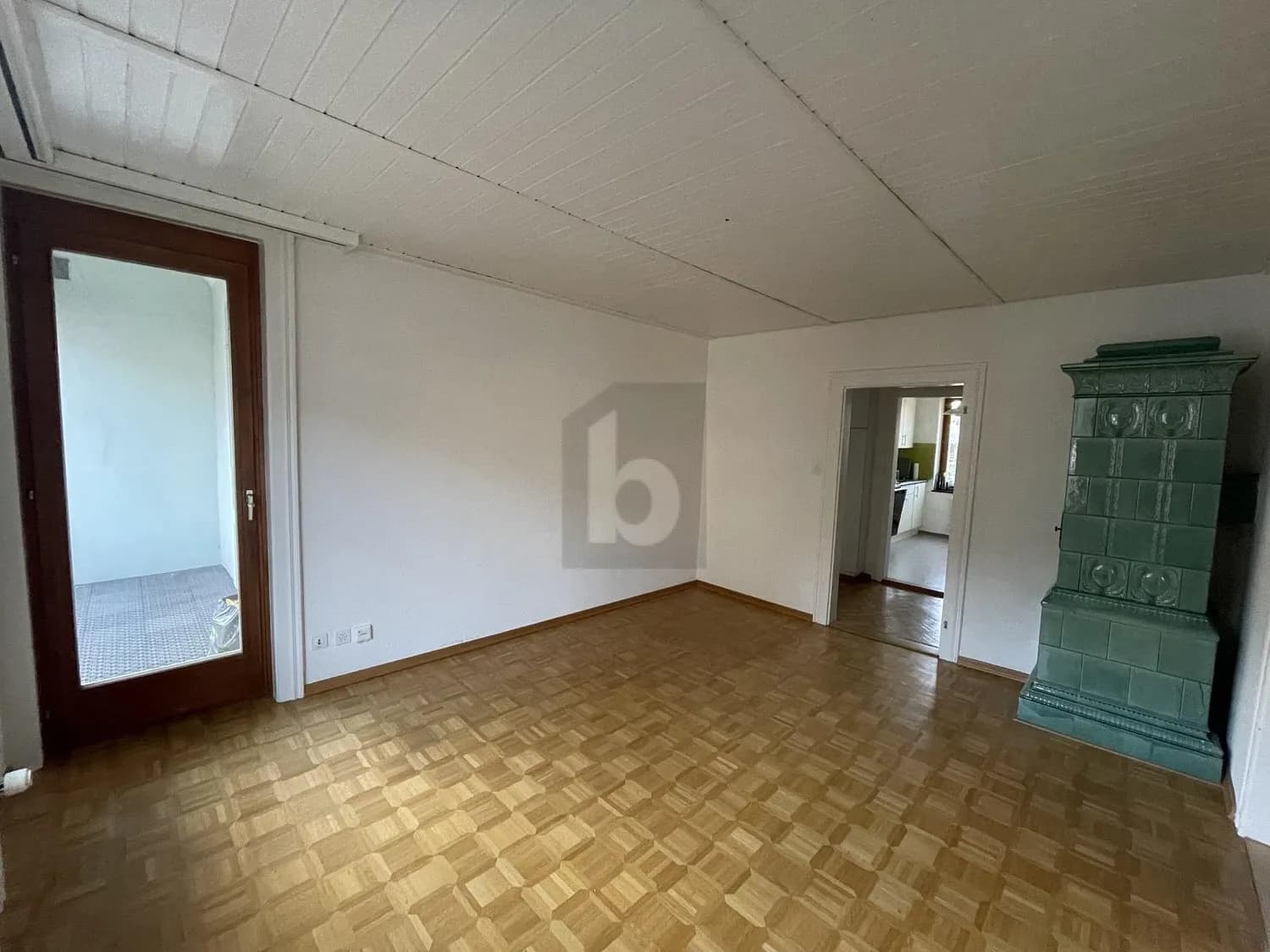 IDYLISCHER ALTBAU MIT GROSSER DACHTERRASSE