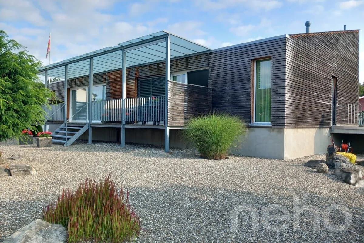 Grosszügiges Doppel- oder Einfamilienhaus mit traumhafter Aussicht