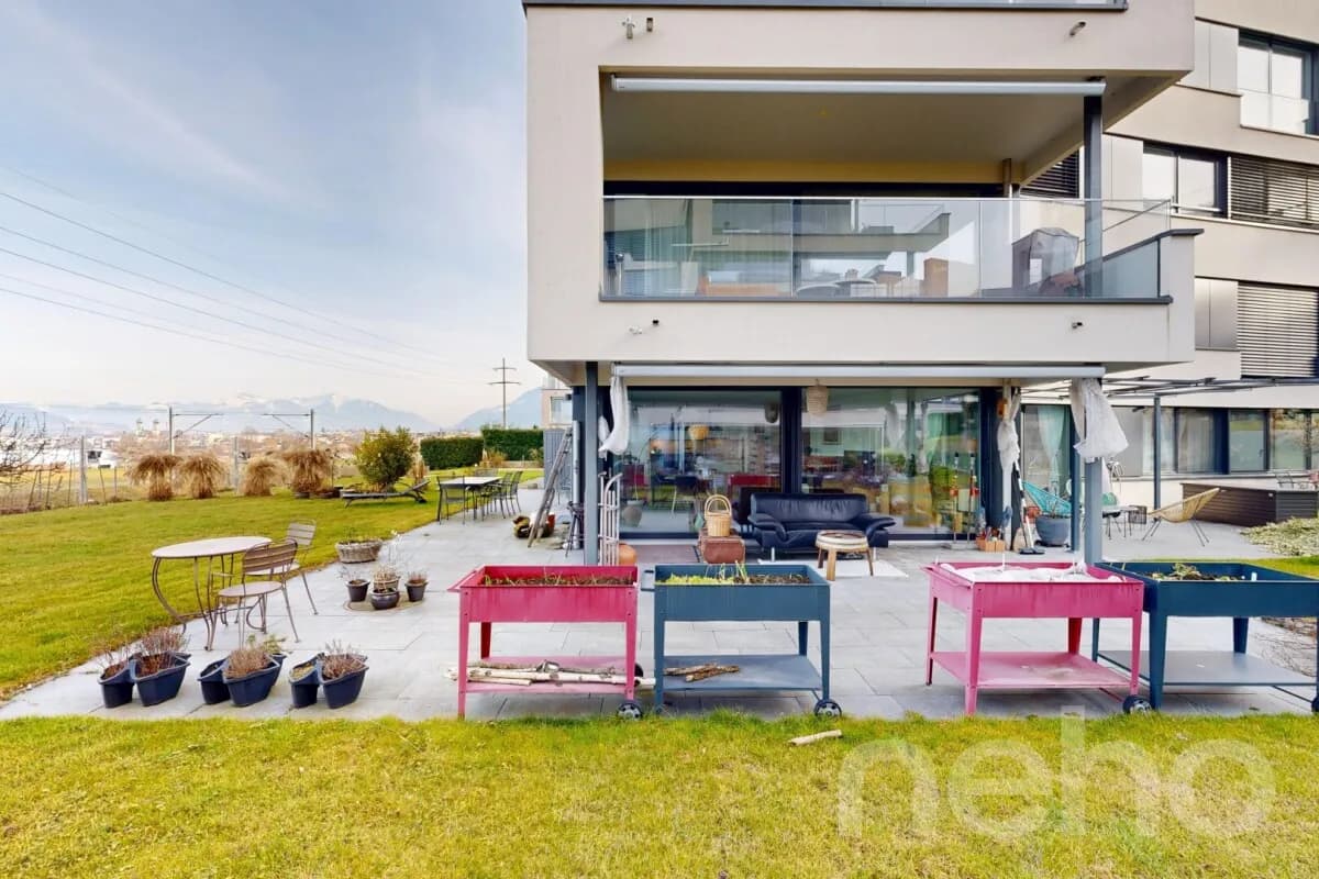 Gartenwohnung mit Seesicht