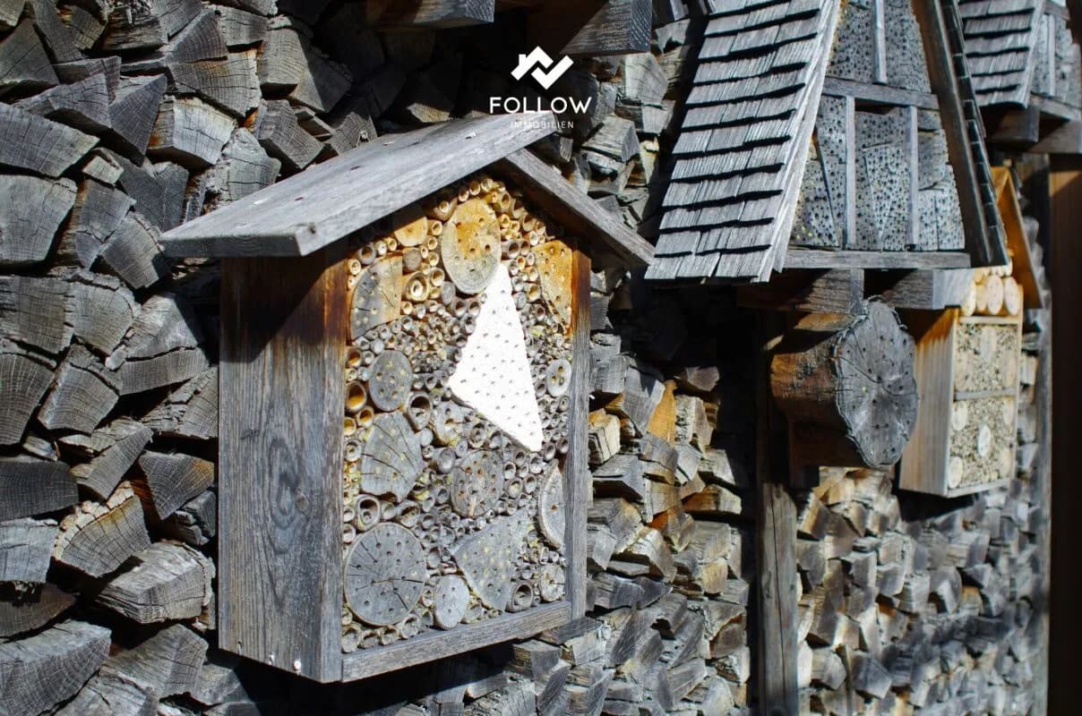 Eckhaus mit privatem Gartenparadies