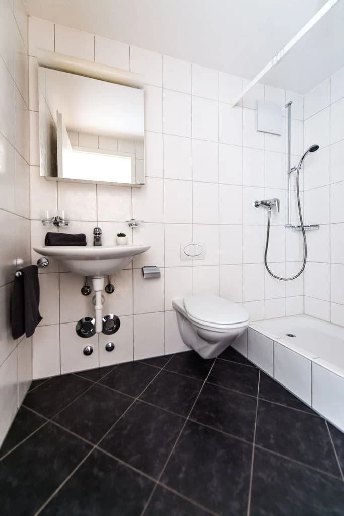 wohnen ist ... Sonne auf dem Balkon geniessen!