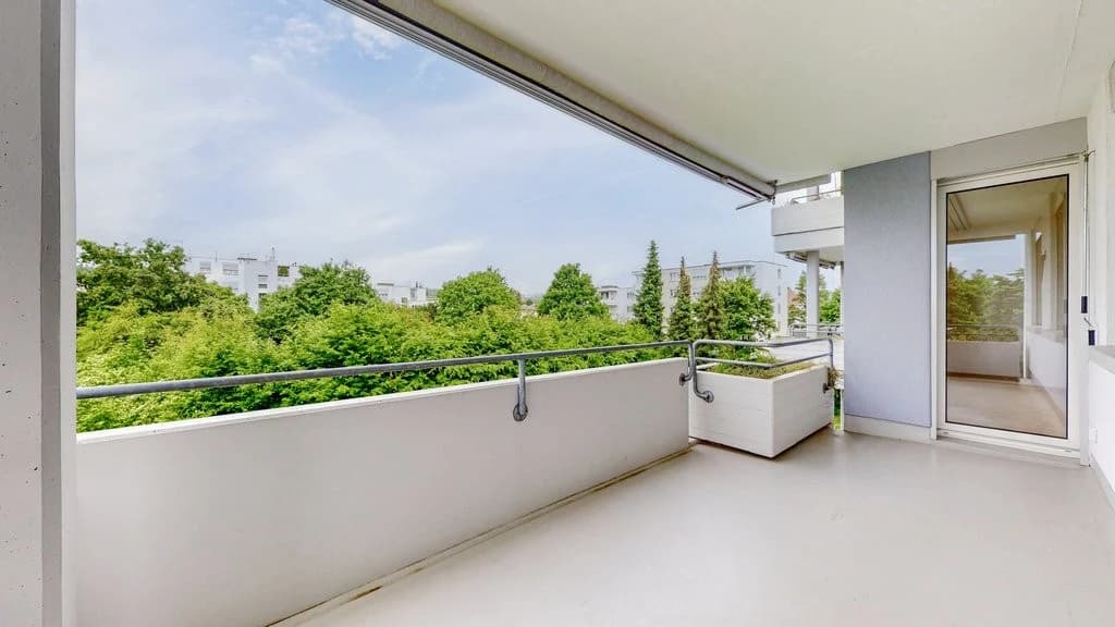 Neu sanierte 4.5 Zimmerwohnung