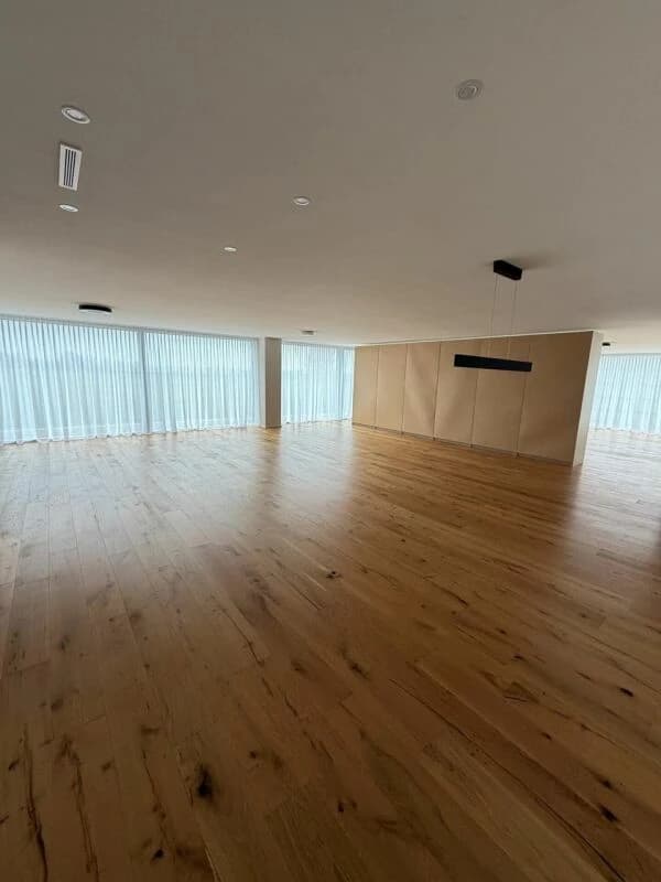 1.5-Zimmer-Loft an prominenter Lage in Reichenburg