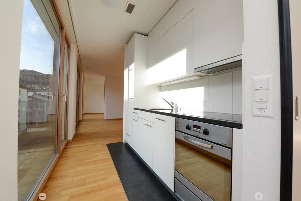 Grosszügiges Wohnen an zentraler Lage mit zusätzlichem Zimmer