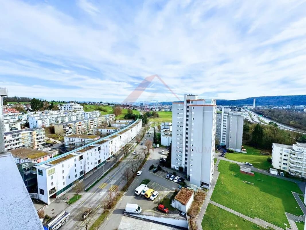 Exklusive 3.5-Zimmer-Wohnung im 15. Obergeschoss mit spektakulärer Weitsicht in 8152 Opfikon