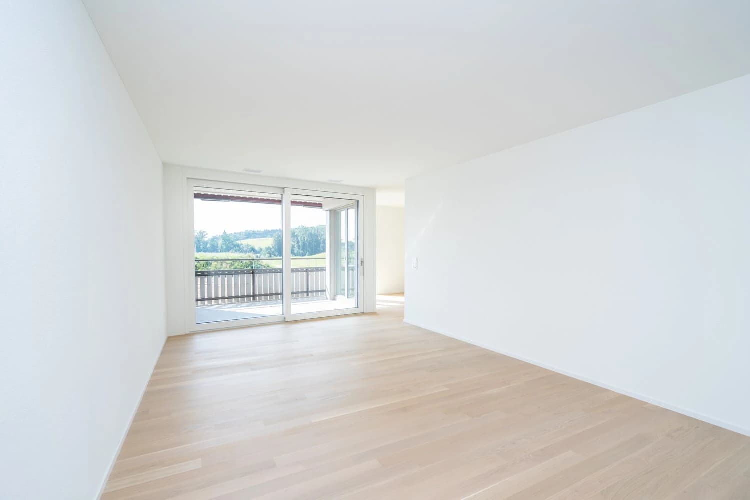 Geniessen Sie den Sommer in Ihrer neuen Wohnung mit Sicht ins Grüne