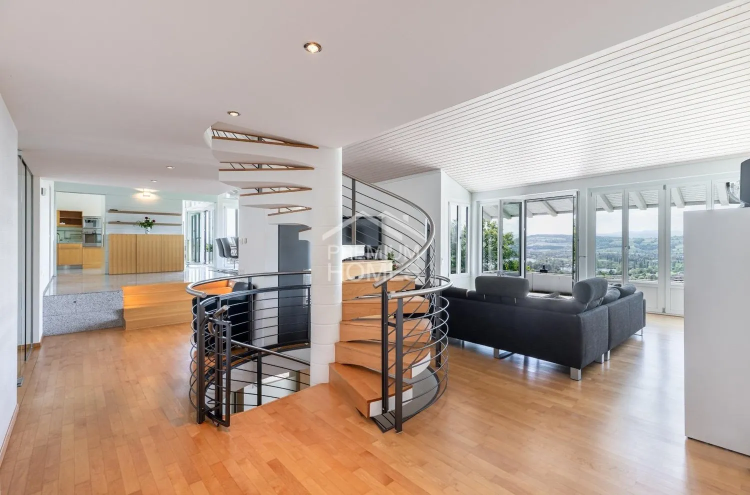 Einmalige Villa mit Blick auf Sempachersee und Zentralschweizer Alpen