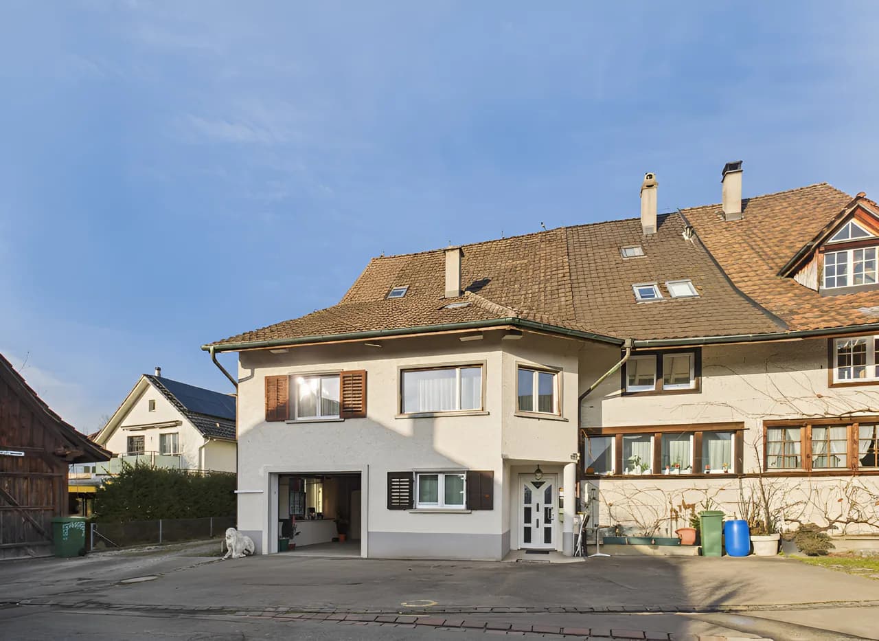 Exklusive Lage 5.5-Zimmer Reihenhaus Volketswil