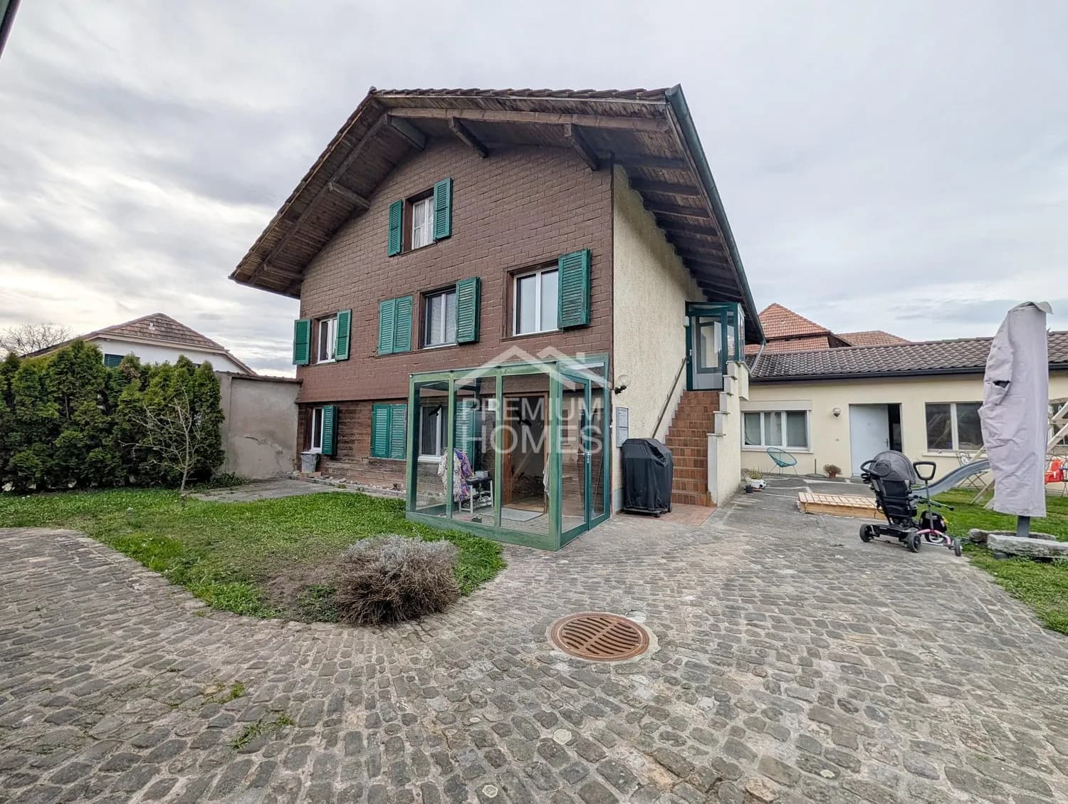 Charmantes Anwesen mit Werkstatt und Ausbaupotenzial