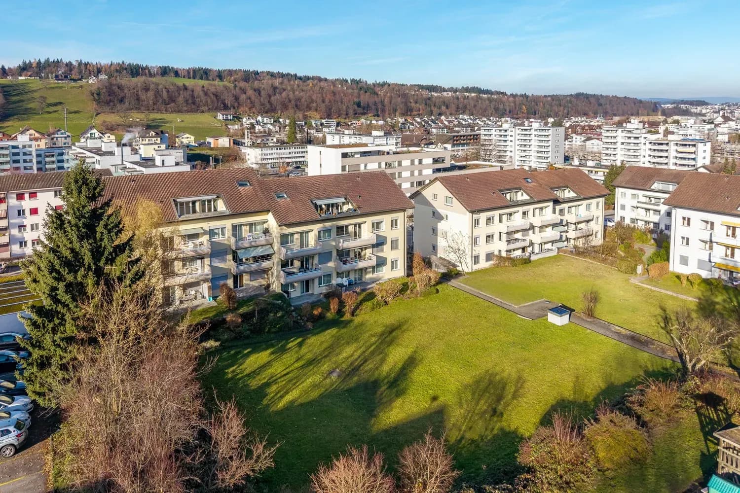 Platz für die ganze Familie  frisch sanierte 5.5 Zimmer-Dachwohnung