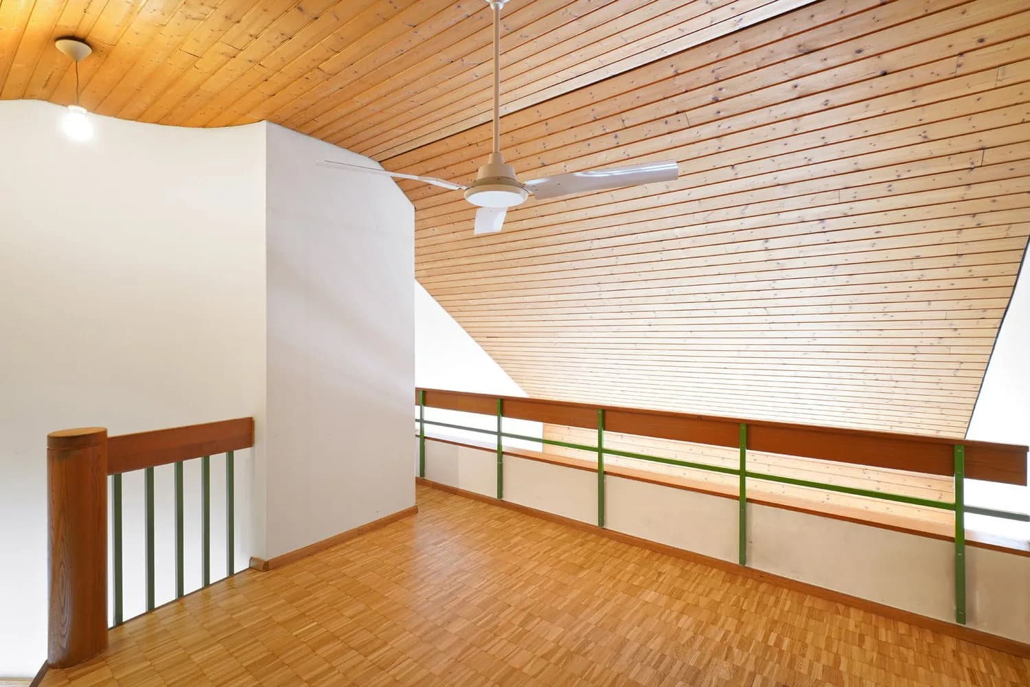 Singlewohnung mit Galerie und Cheminée - Nähe SBB