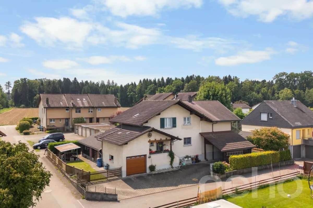 Viel Platz für die ganze Familie - Zweifamilienhaus in Zielebach