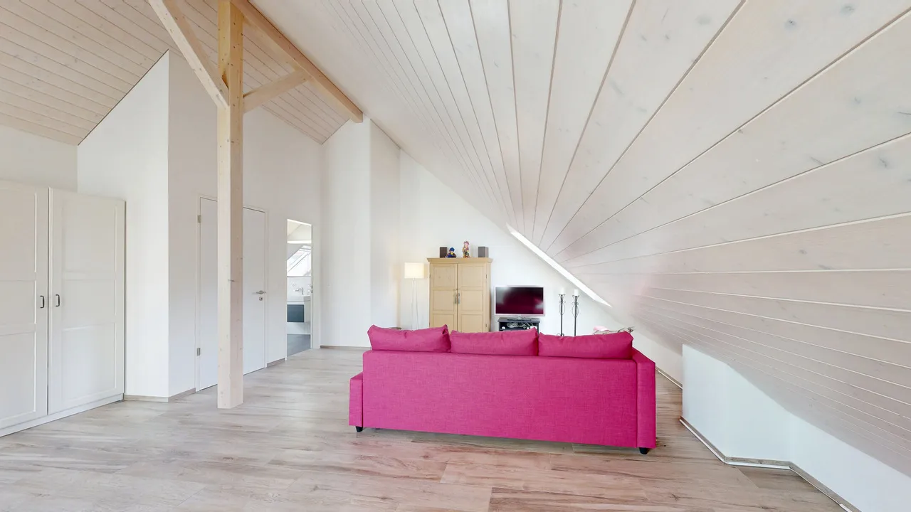 5.5-Zimmer-Eckhaus mit Hobbyraum und zwei Einstellhallenplätzen