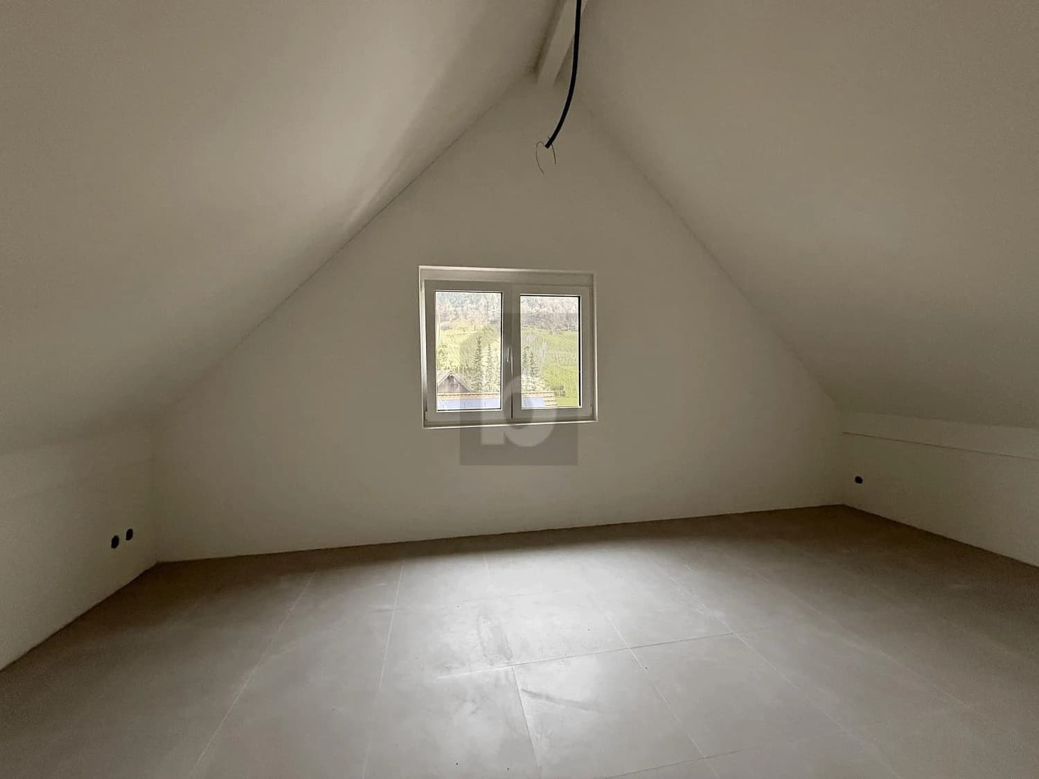 EXKLUSIV MIT GROSSER DACHTERRASSE