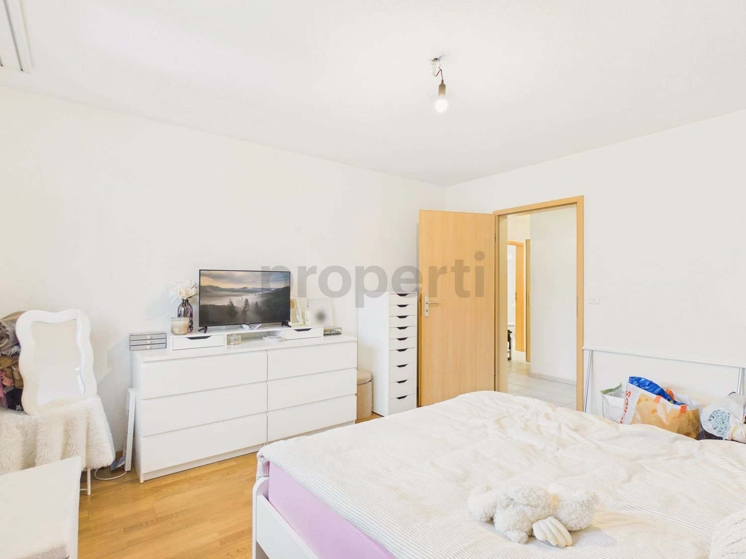 Helle 3.5-Zimmer-Wohnung mit Balkon