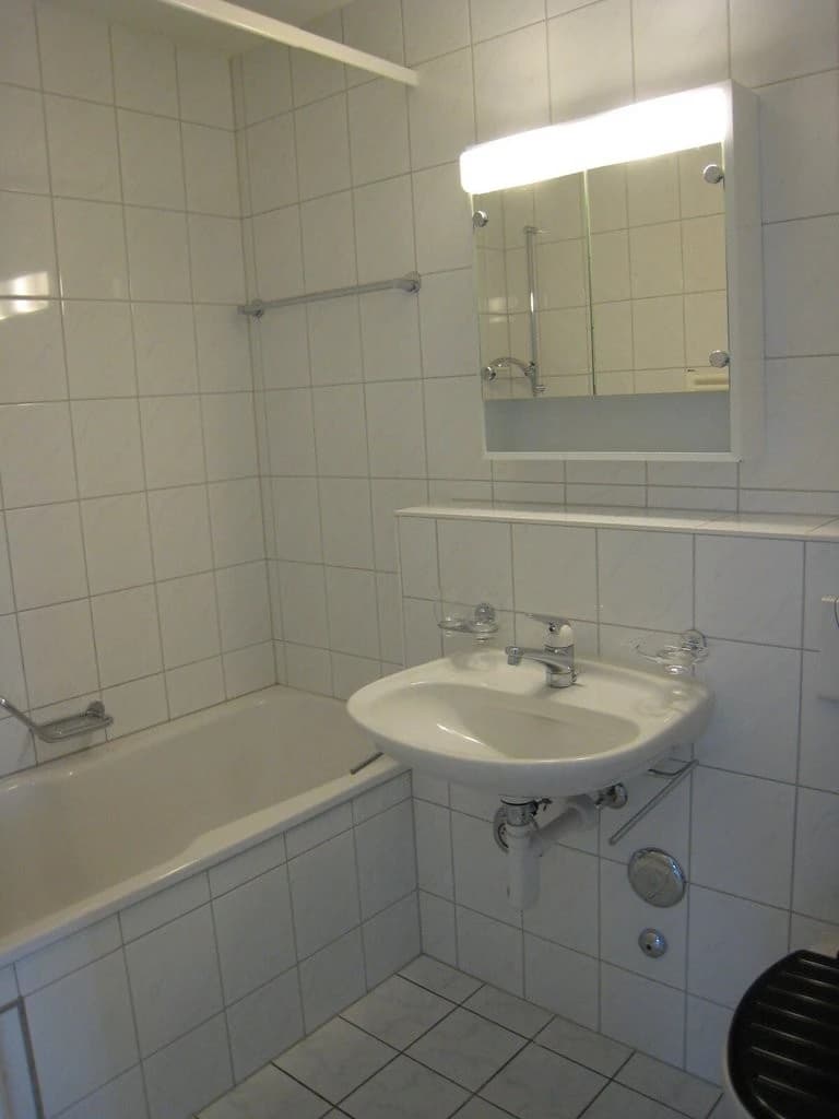 Familienwohnung sucht Bewohner in Therwil