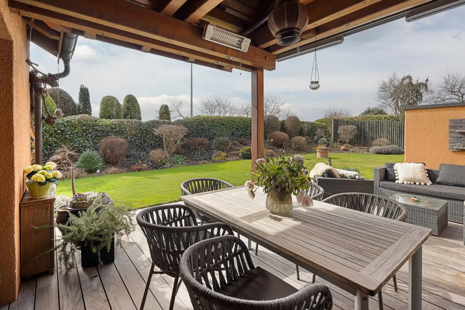 Laufend sanierter Wohntraum mit viel Platz und Weitsicht