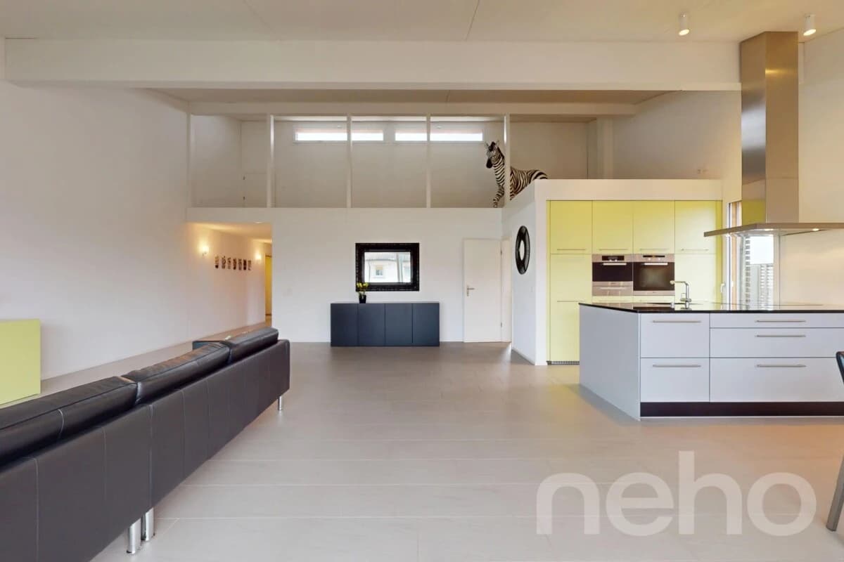 Grosszügiges Doppel- oder Einfamilienhaus mit traumhafter Aussicht