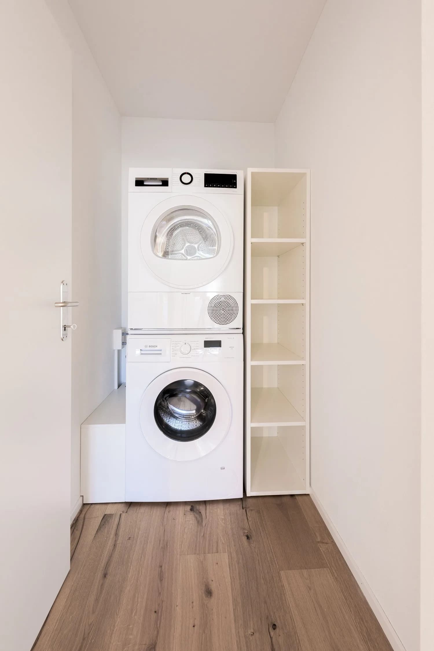 Lichtdurchflutete, charmante 3-Zimmer-Wohnung - Totalsaniert