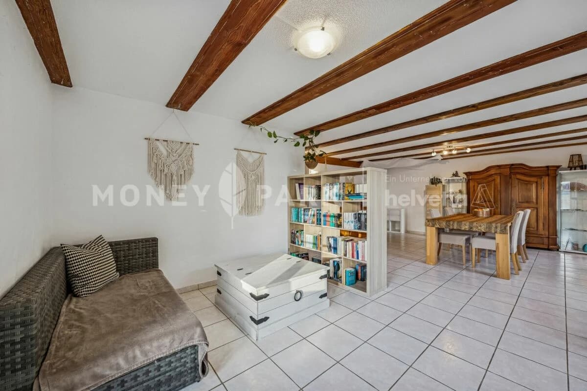 5.5-Zimmer-Einfamilienhaus mit integriertem Geschäftsteil