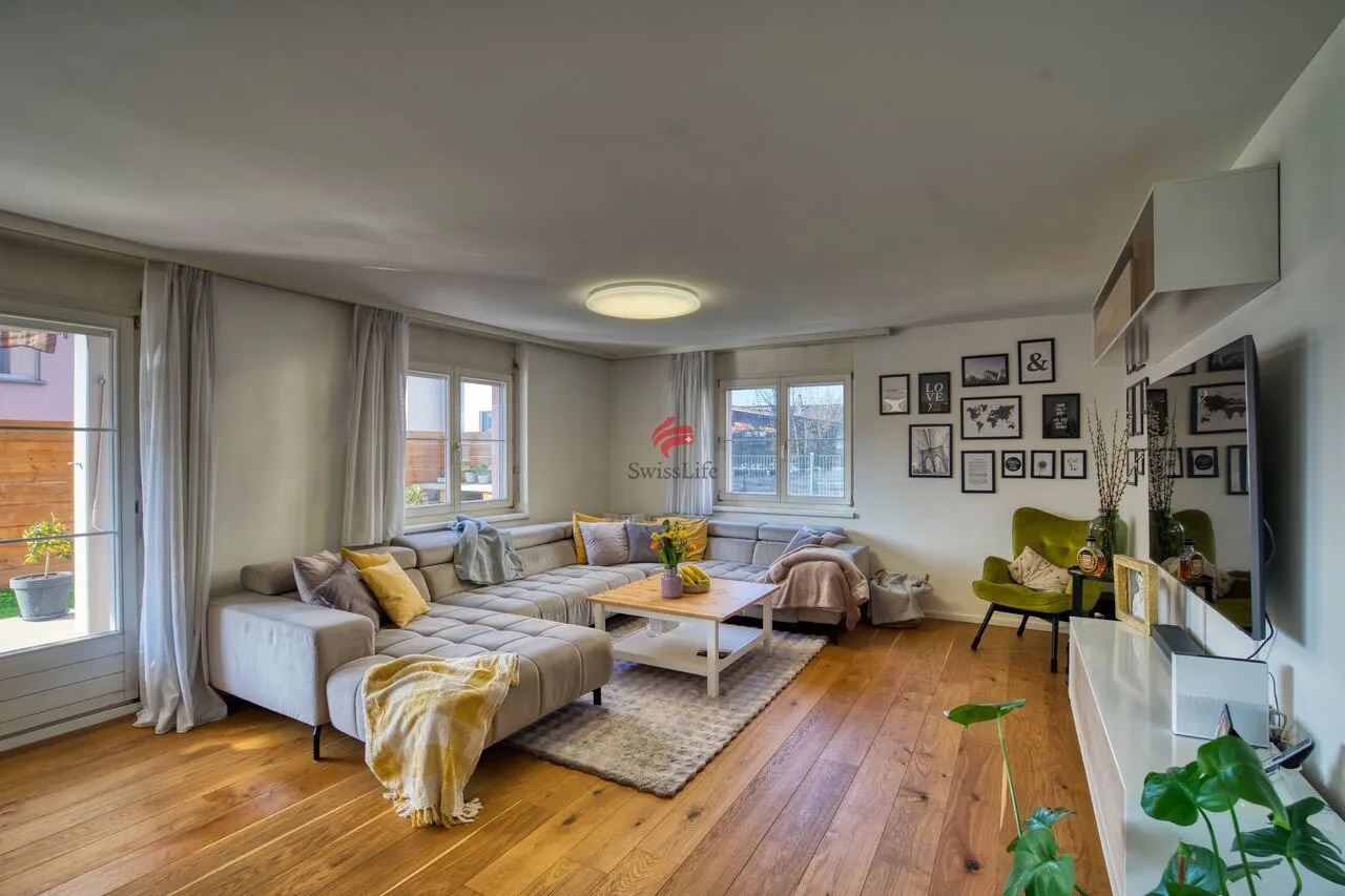 Stilvolle Wohnung mit privatem Garten