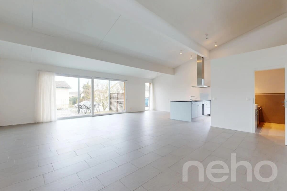 Grosszügiges Doppel- oder Einfamilienhaus mit traumhafter Aussicht