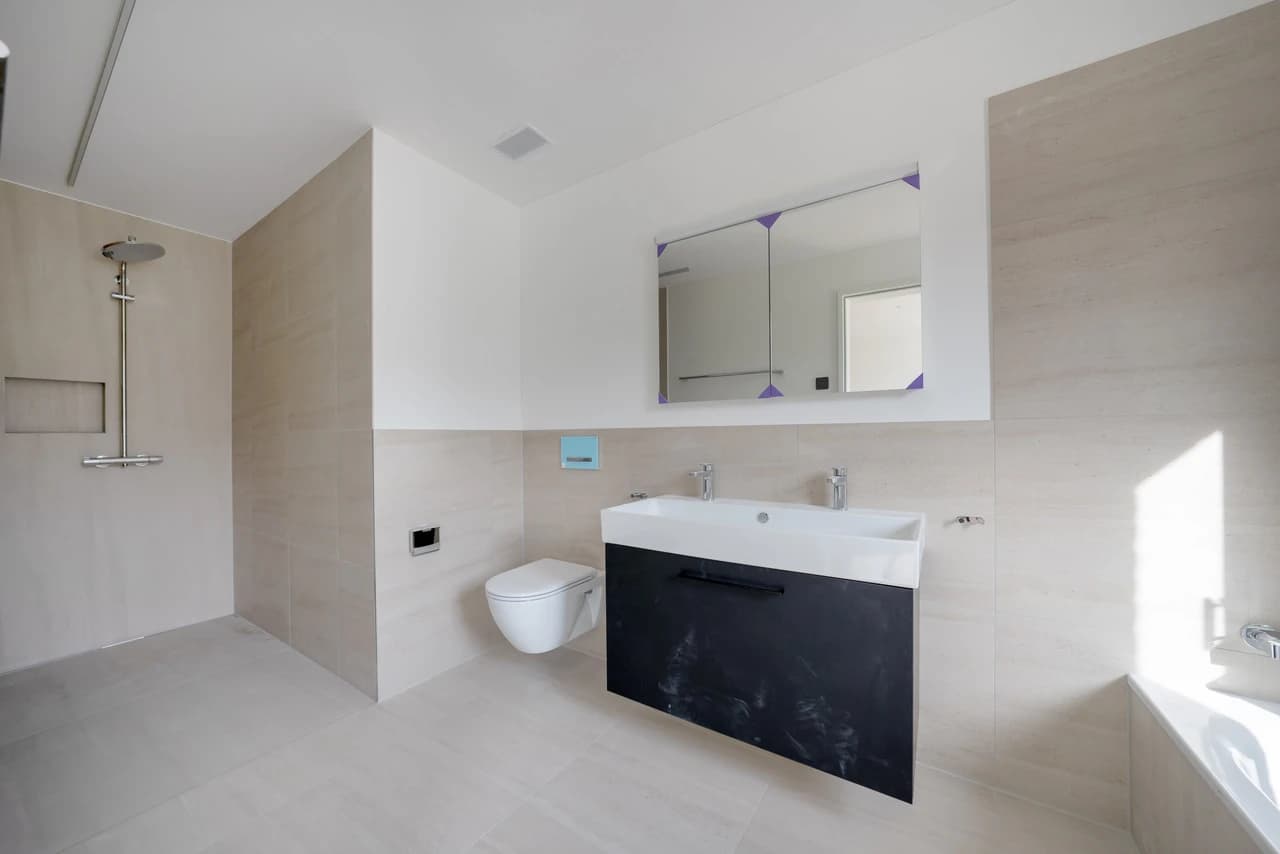 Traumwohnung mit schöner Loggia und Bergsicht