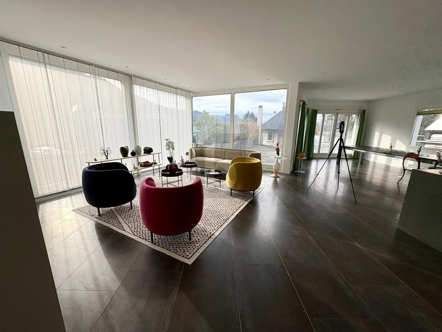 GROSSZÜGIG MIT TERRASSE UND SAUNA