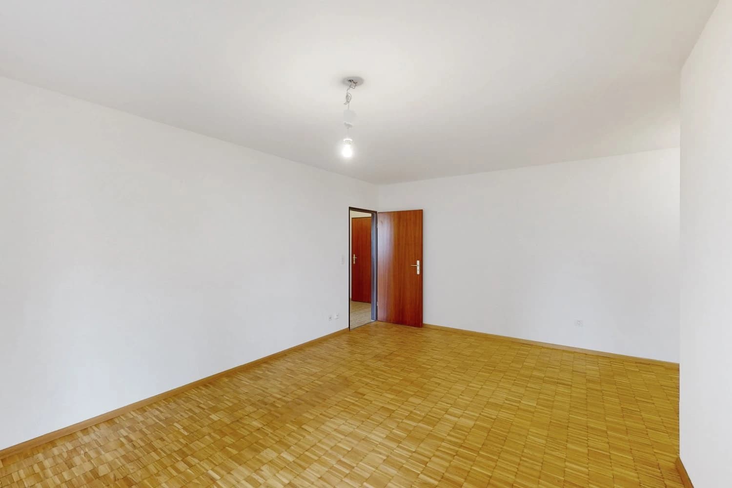 Wohnen an ruhiger Seitenstrasse