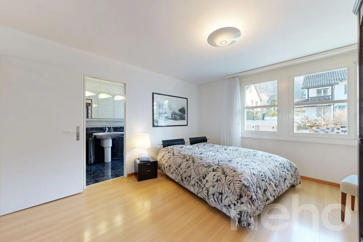 Gepflegtes 5.5-Zimmer-Reihenmittelhaus in Stallikon