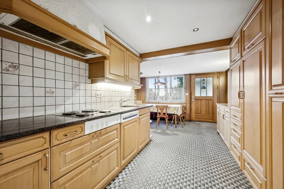 Bauernhaus mit Wohnraum, Ökonomieteil und Entwicklungspotenzial