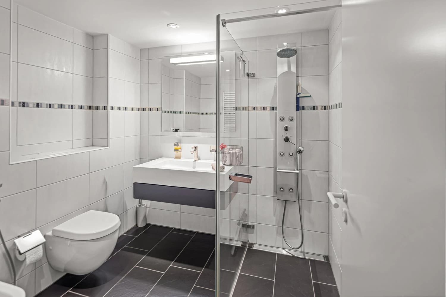 Attika-Wohnerlebnis mit 80 m² Terrasse