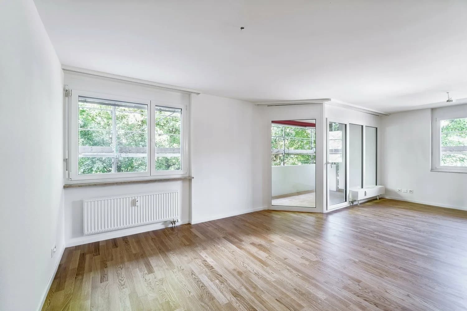 Helle, moderne Wohnung mit Gartensitzplatz