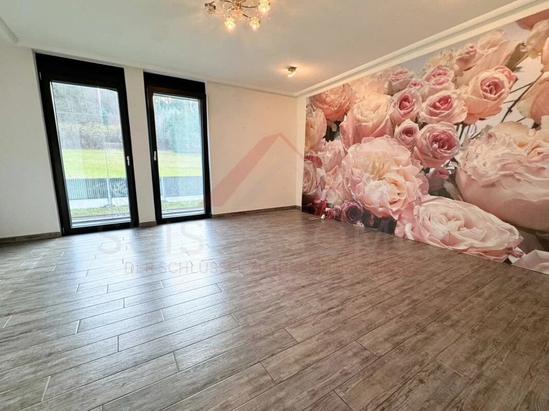 Moderne 4.5-Zimmer-Wohnung mit 159 m² Wohnfläche, Lift und 25 m² Balkon in Studen BE