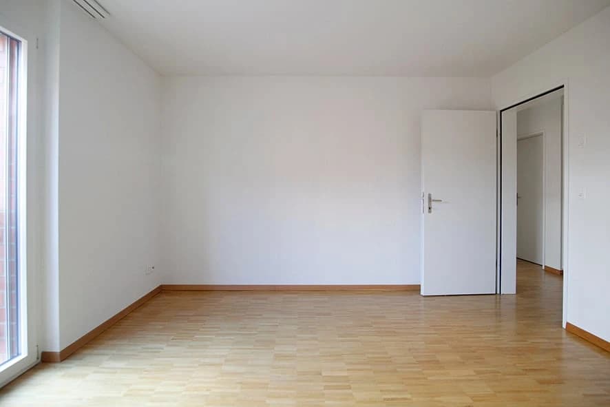 Grosszügige, moderne Wohnung mit Loggia