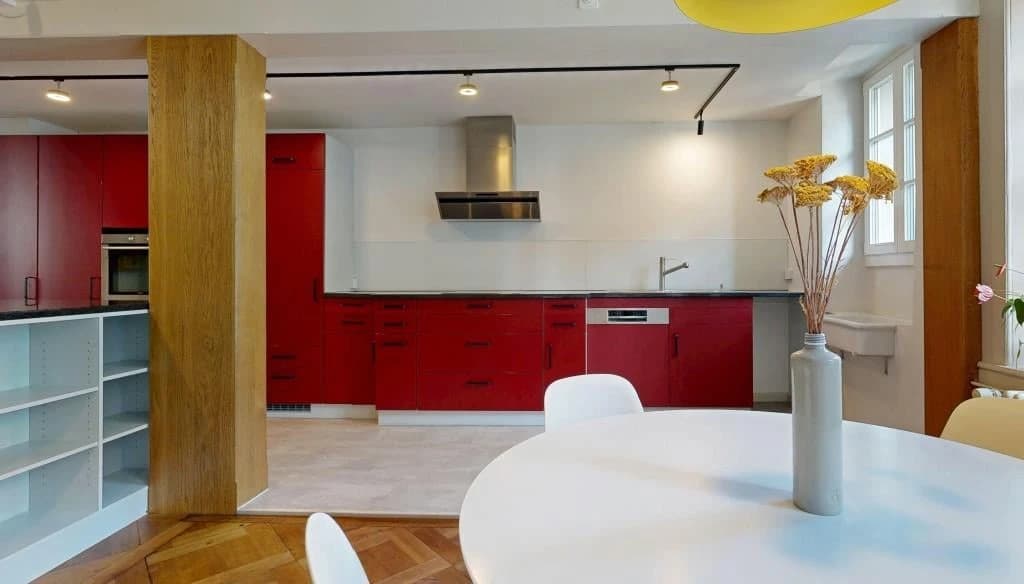 Gschichtsträchtigi Muure mit modernem Inneläbe ir Burgdorfer Autstadt