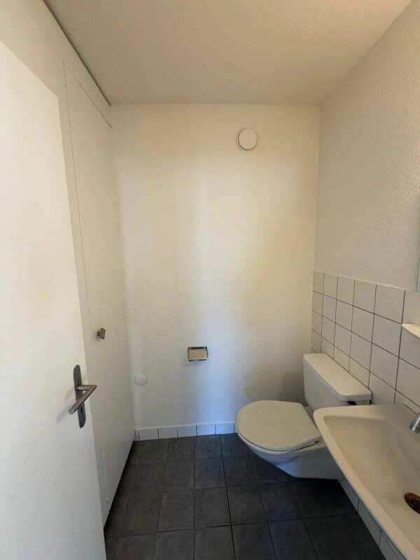 Schöne, helle 4-Zimmer-Wohnung mit Balkon & Bergsicht an zentraler Lage in Chur