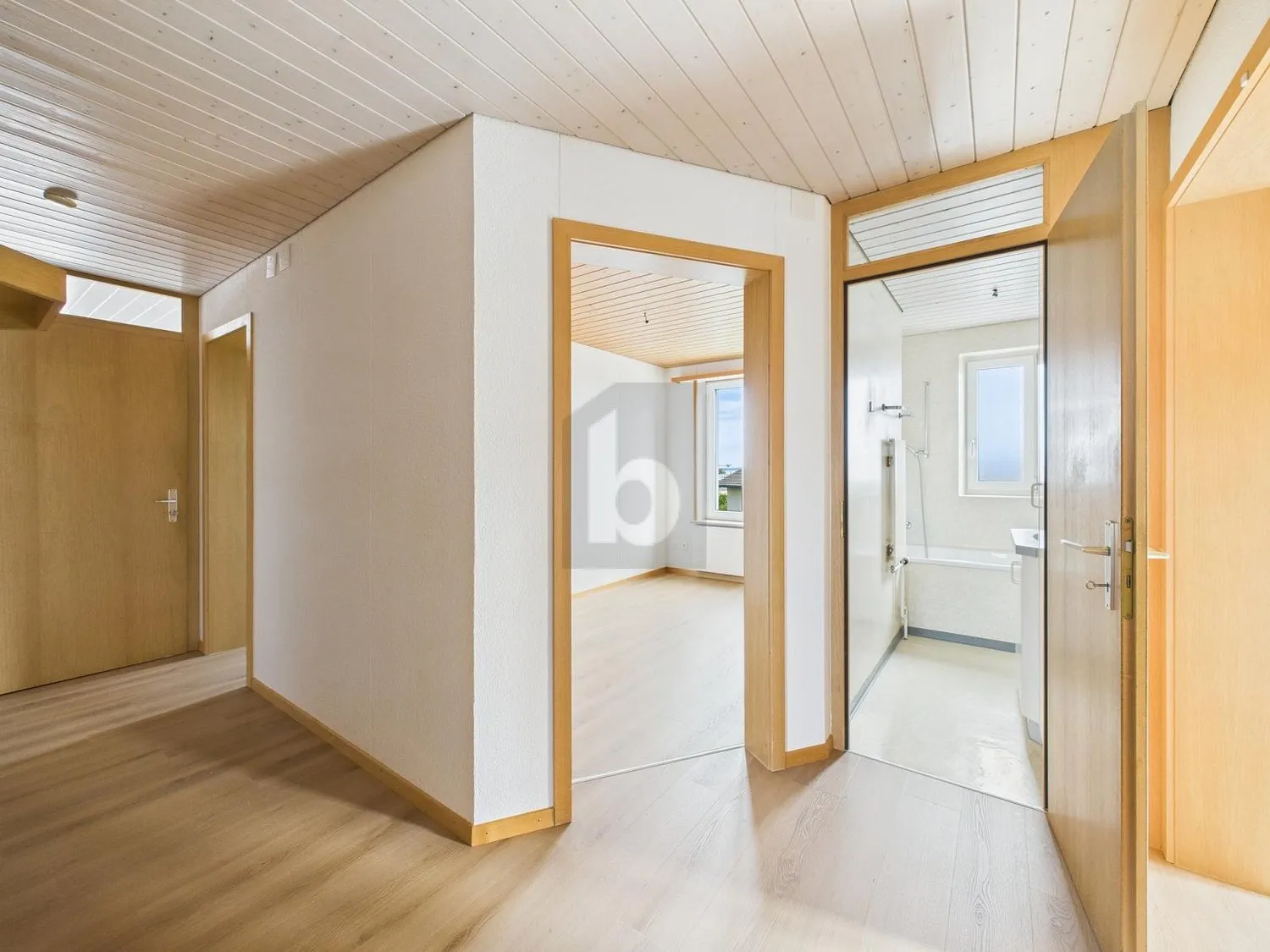 RUSTIKAL UND GEMÜTLICH