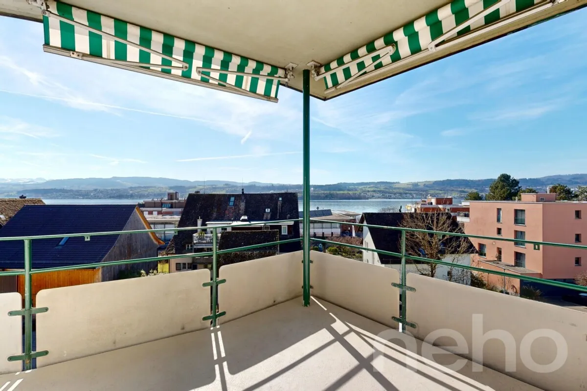 Lichtdurchflutete 4-Zimmer-Wohnung mit See- und Alpenblick in Meilen