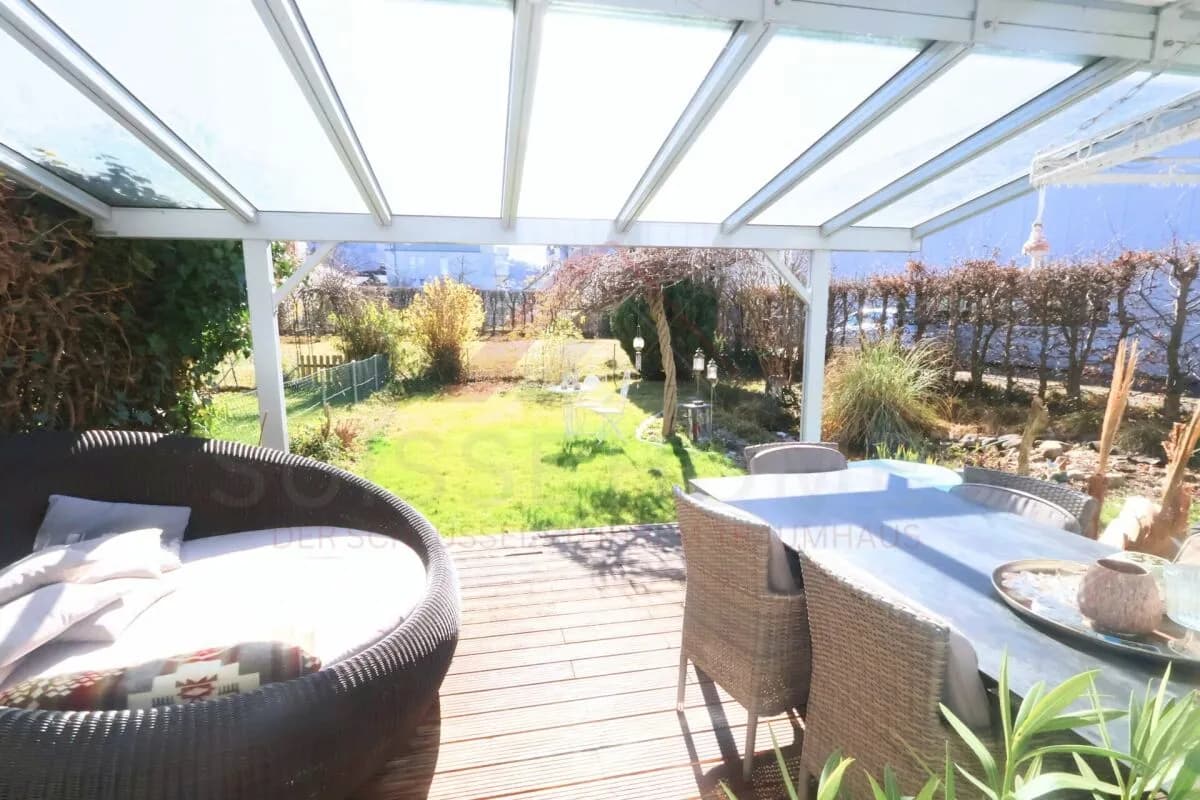 Gepflegtes 4.5-Zimmer-Reiheneinfamilienhaus mit Garten und Bergsicht