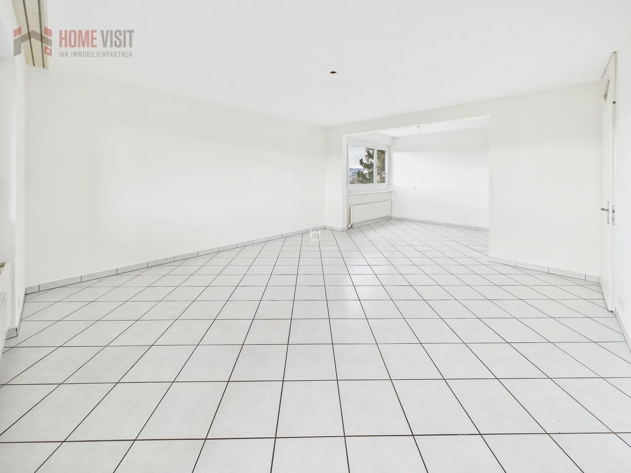 Helle 3.5-Zi.-Wohnung mit Lift und Garage - ideal für jedes Alter