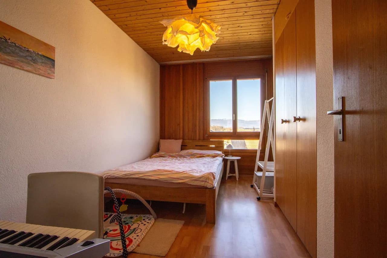 Geräumige 4.5-Zimmer-Dachwohnung in Kallnach