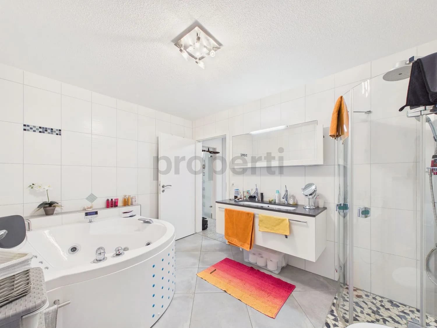 Renovierte 4.5-Zimmer Maisonette in historischem Bauernhaus mit Balkon, Rothrist AG