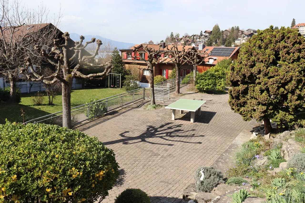 Maisonette-Traum mit Seesicht & Cheminee - Wohnen am Thunersee