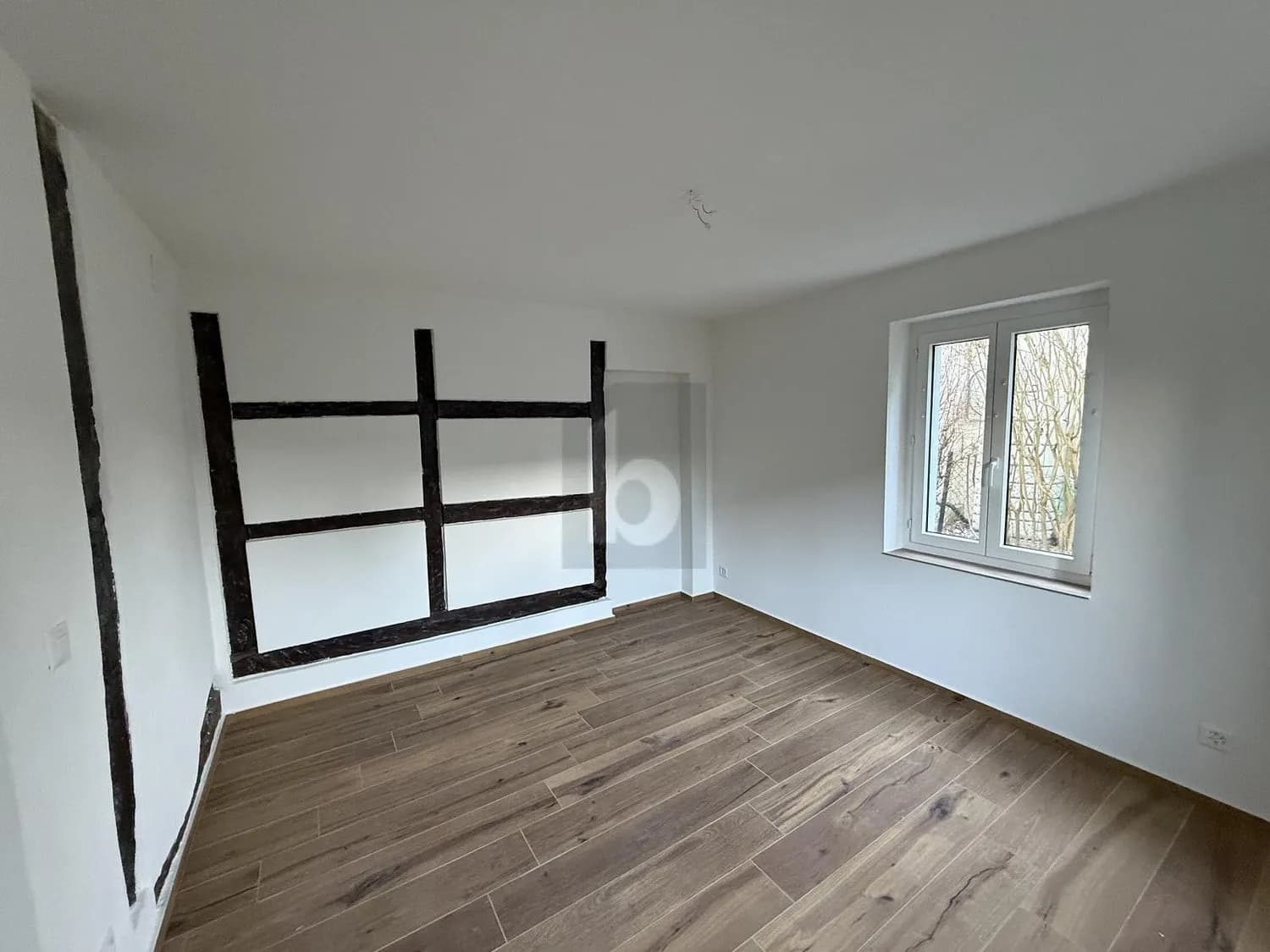 MODERN, LICHTDURCHFLUTET & MIT GARTENZUGANG