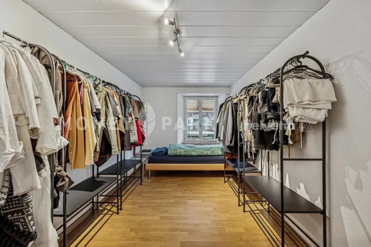 5.5-Zimmer-Einfamilienhaus mit integriertem Geschäftsteil