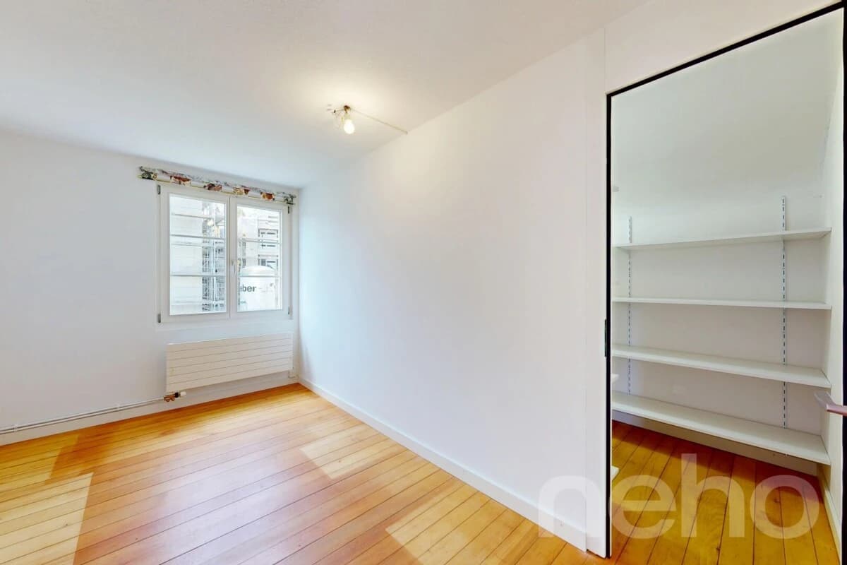 Grosszügiges Einfamilienhaus mit Garten im Zentrum